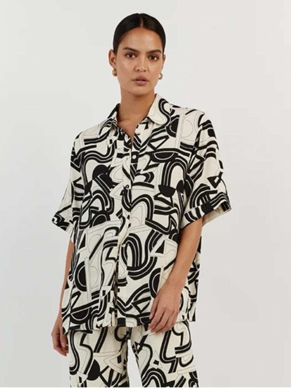 NWT DISSH Black & Cream Abstract Short-Sleeve Button-Down Shirt